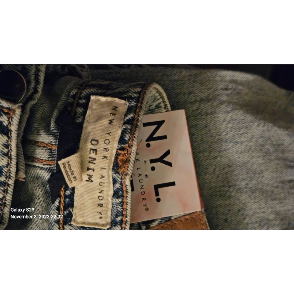 N.Y.L. New York Laundry Denim Mom Jeans Size 15 2 Back Pockets 3 Front Pockets